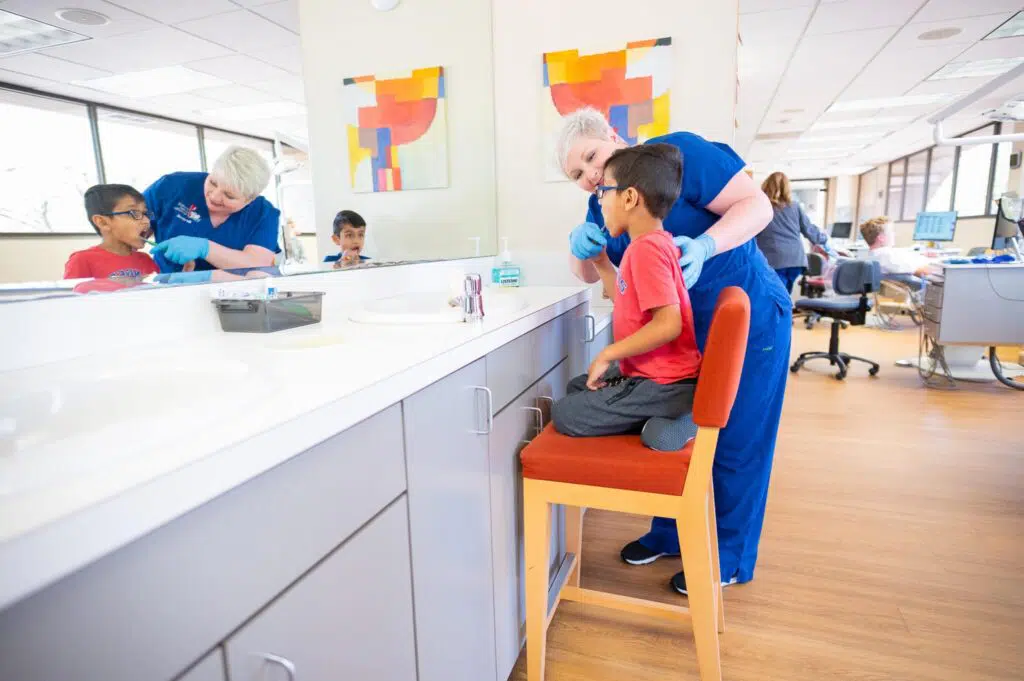 Loose Tooth? How to Get Your Kid's Baby Teeth Out Safely • Woodhill ...